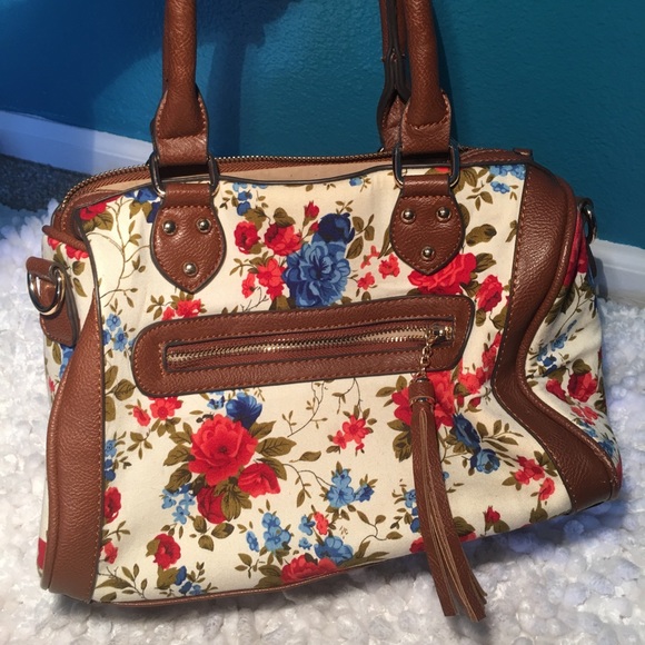 Spring Handbag - Picture 2 of 5